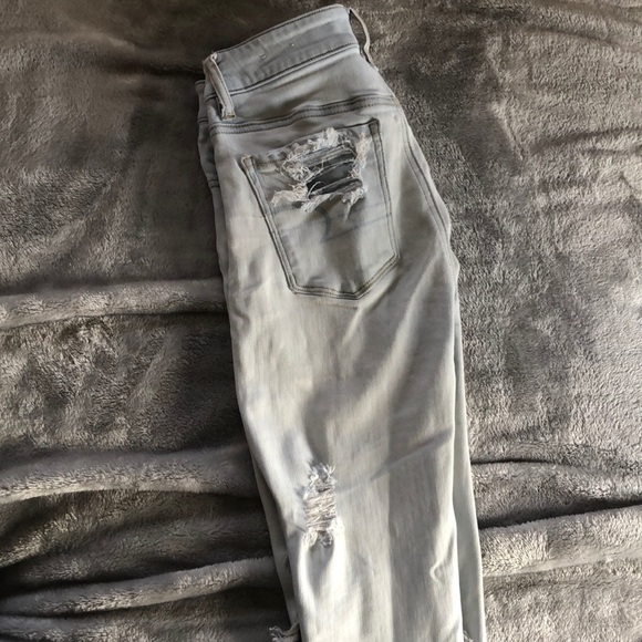 AMERICAN EAGLE- Light wash ripped jeans - Picture 4 of 5